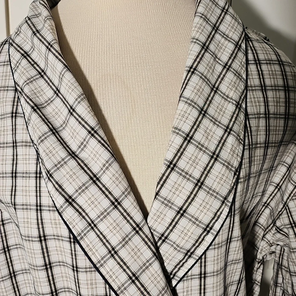 Nautica White and Black Robe Intimates & Sleepwear. 100% Cotton Size L/XL - Picture 2 of 10